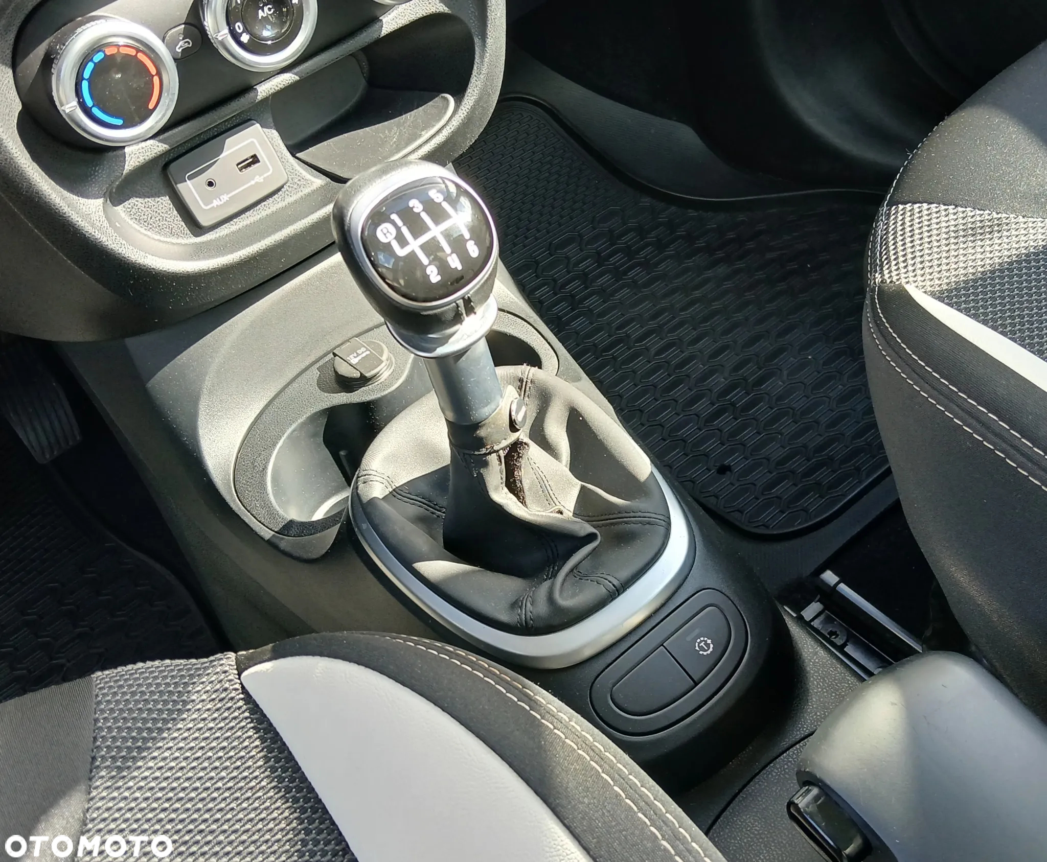Fiat 500L 1.4 16V T-Jet Trekking - 14