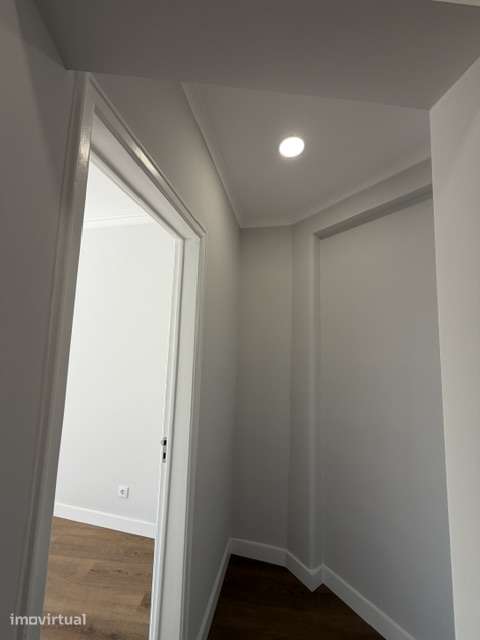 Apartamento recuperado e remodelado, junto do Bairro de São Miguel. - Grande imagem: 5/17