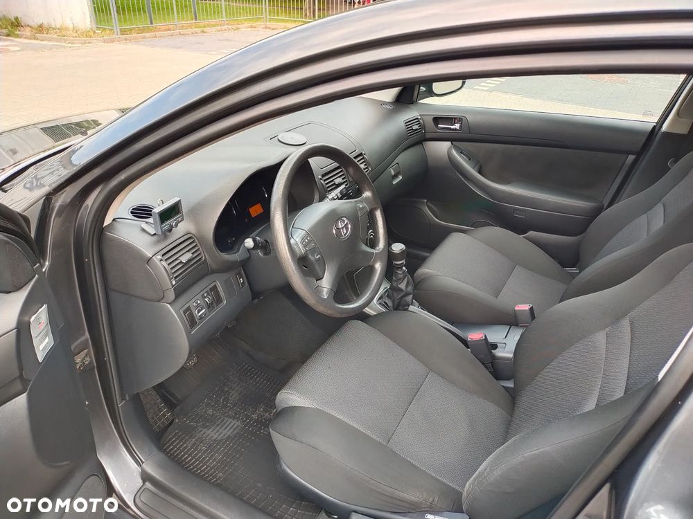Toyota Avensis 2.0 D-4D Team - 7