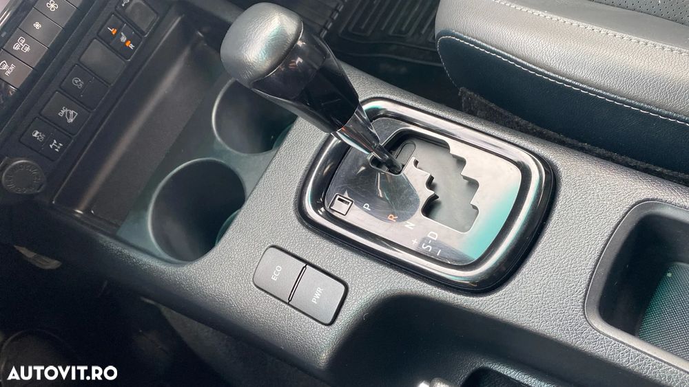 Toyota Hilux 2.8D 204CP 4x4 Double Cab AT Invincible - 19