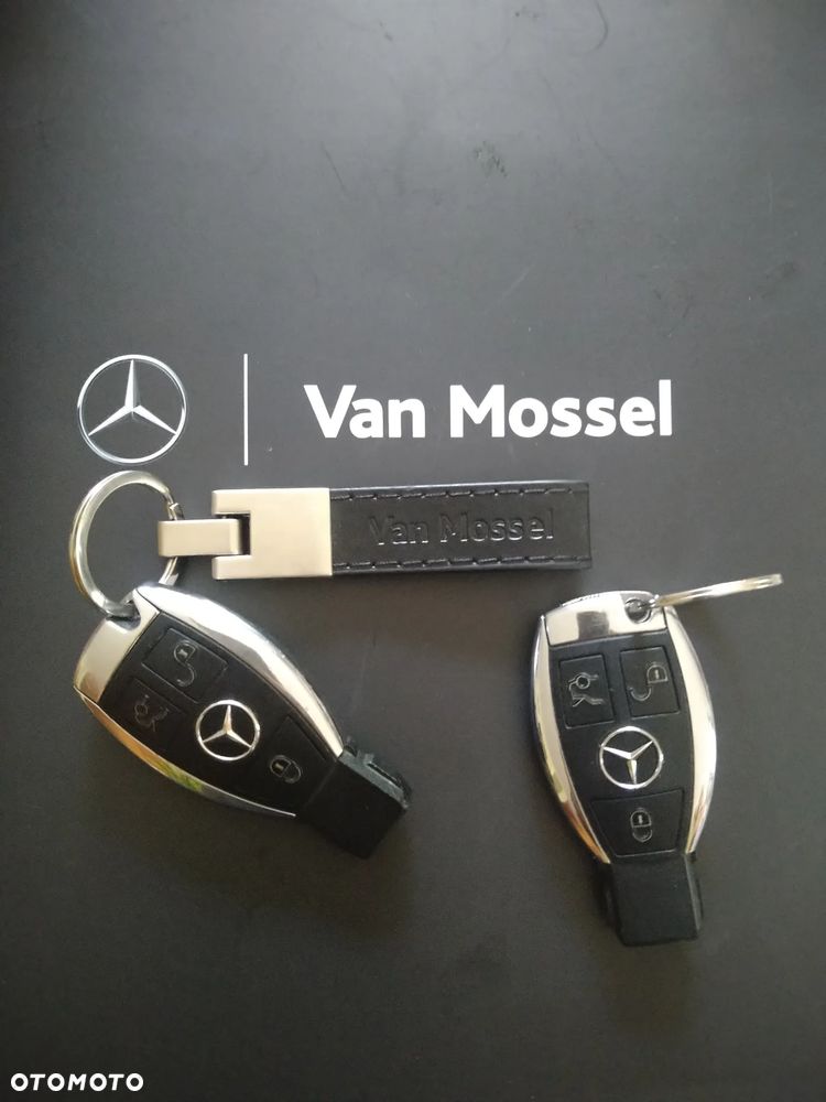 Mercedes-Benz CLA 180 7G-DCT - 30