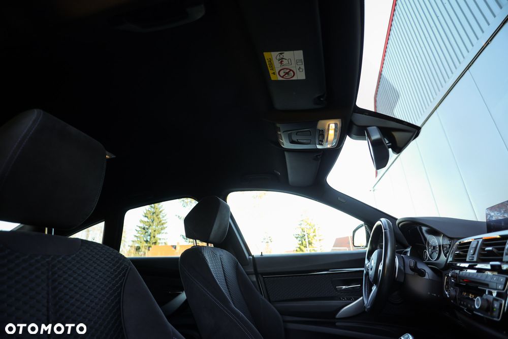 BMW Seria 3 330i M Sport Shadow sport - 30