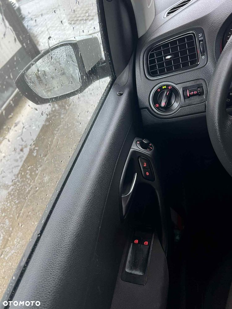 Volkswagen Polo 1.6 TDI DPF Trendline - 14