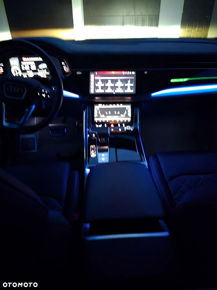 Audi Q8 - 25