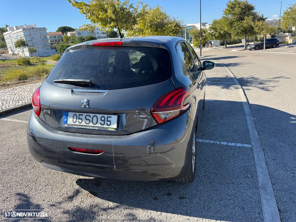Peugeot 208 1.2 PureTech Style - 5
