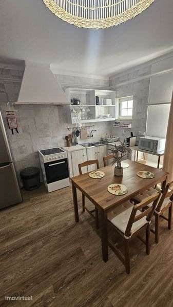 Aluga-se Apartamento T1 Montenegro