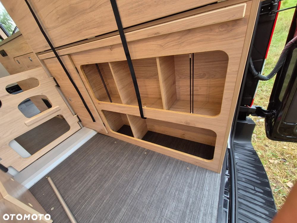 LMC INNOVAN 590 170KM Automat FV23% MAX doposażony zadbany kamper van kampervan - 11