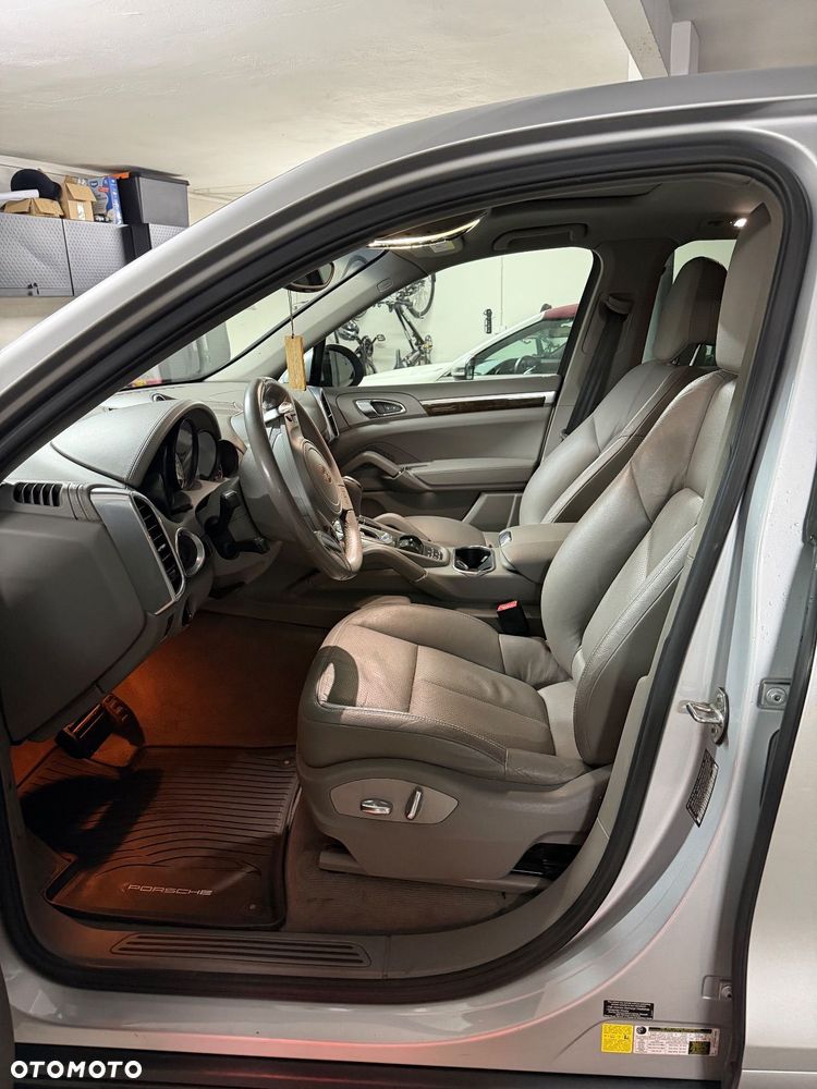 Porsche Cayenne - 7