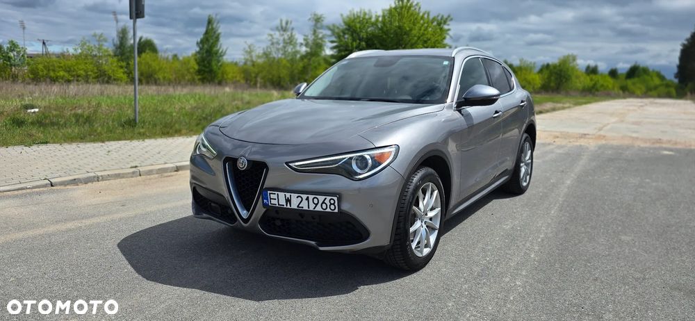 Alfa Romeo Stelvio 2.0 Turbo 16V AT8-Q4 Veloce Ti - 2