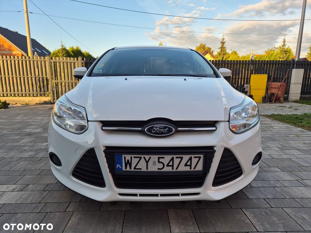 Ford Focus 2012 photo 2