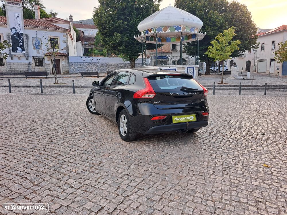 Volvo V40 D2 - 34