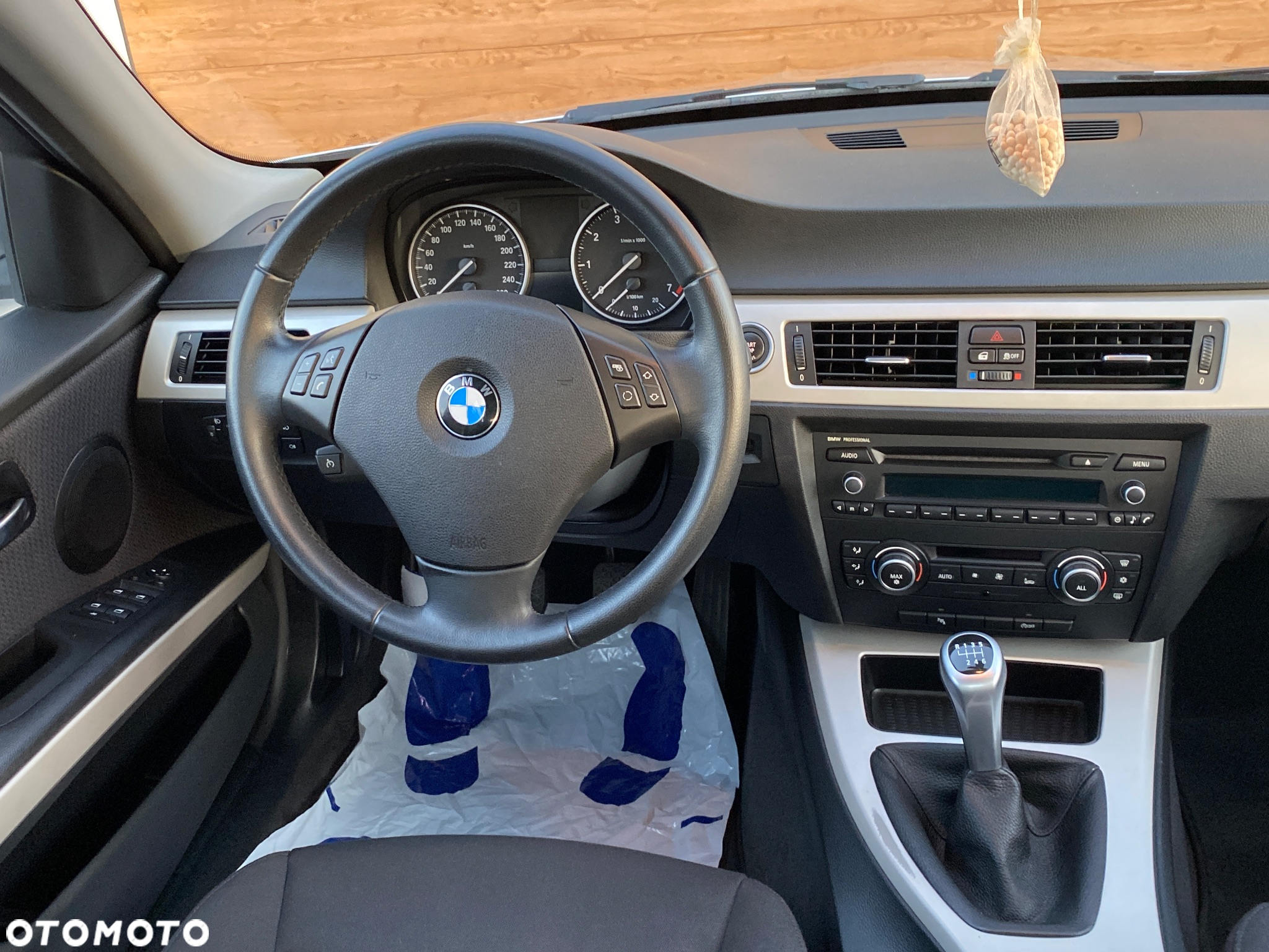 BMW Seria 3 318i Edition Sport - 33