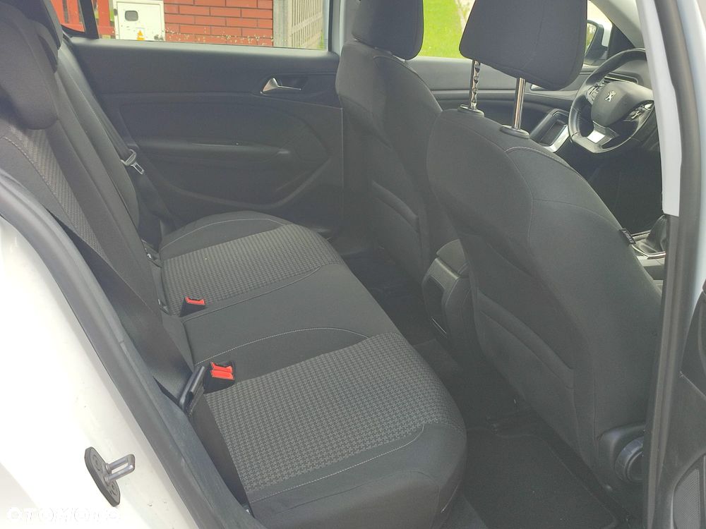 Peugeot 308 1.5 BlueHDi Business Line S&S - 24