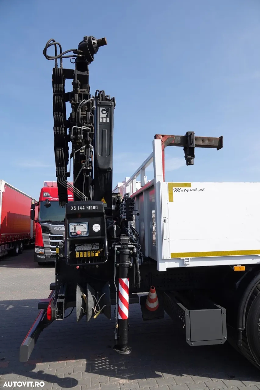 Mercedes-Benz AROCS 2643 / 6x4 / BOX- 6,8 m / + HDS HIAB 144 inaltime: 13 m / EURO 6 / RADIO CONTROL / ROTATOR - 16