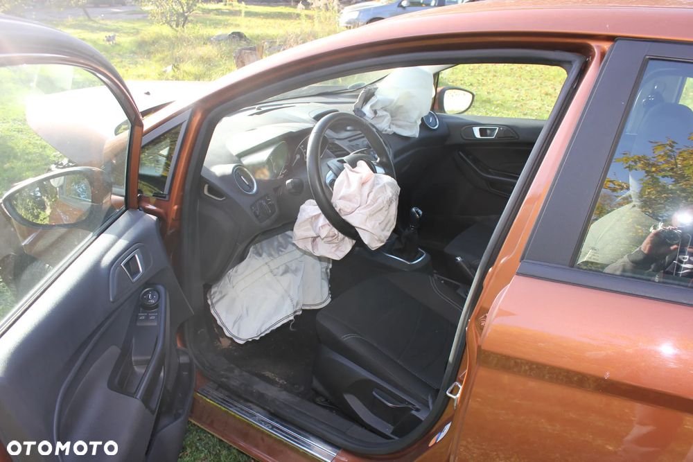 Ford Fiesta - 12