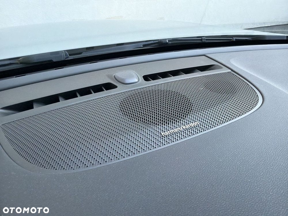 Volvo XC 40 - 30