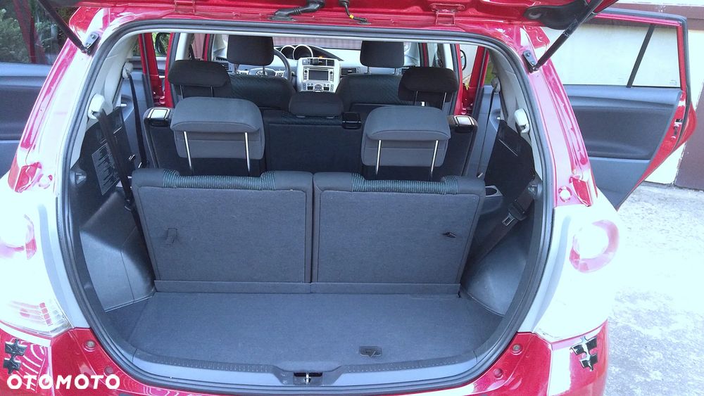 Toyota Verso 1.8 Multidrive Edition - 17
