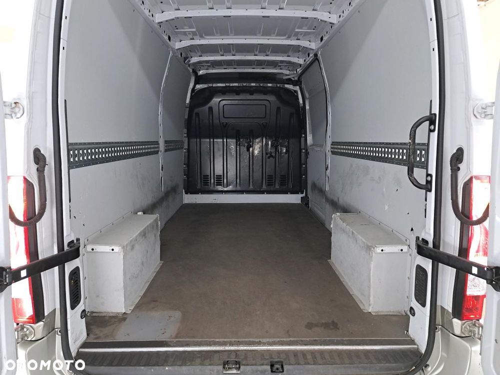 Renault e-Master - 9
