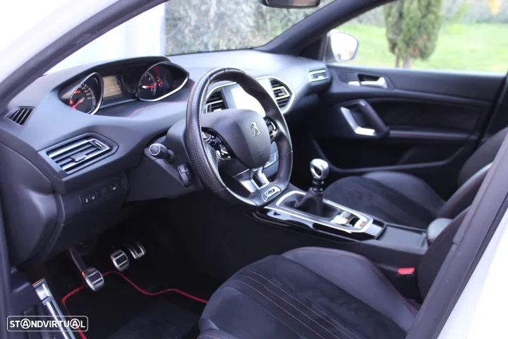 Peugeot 308 1.6 e-THP GT - 25
