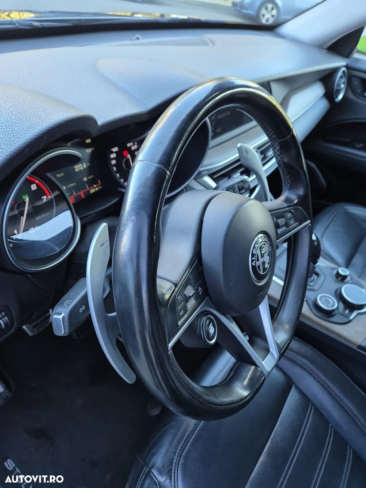 Alfa Romeo Stelvio 2.0 Turbo AWD AT8 Veloce - 24