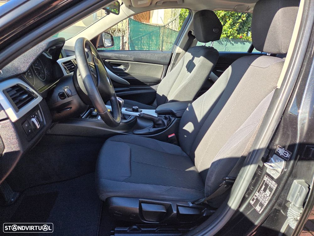 BMW 320 d LifeStyle - 5