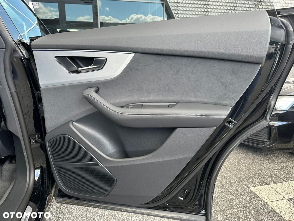 Audi Q8 - 25