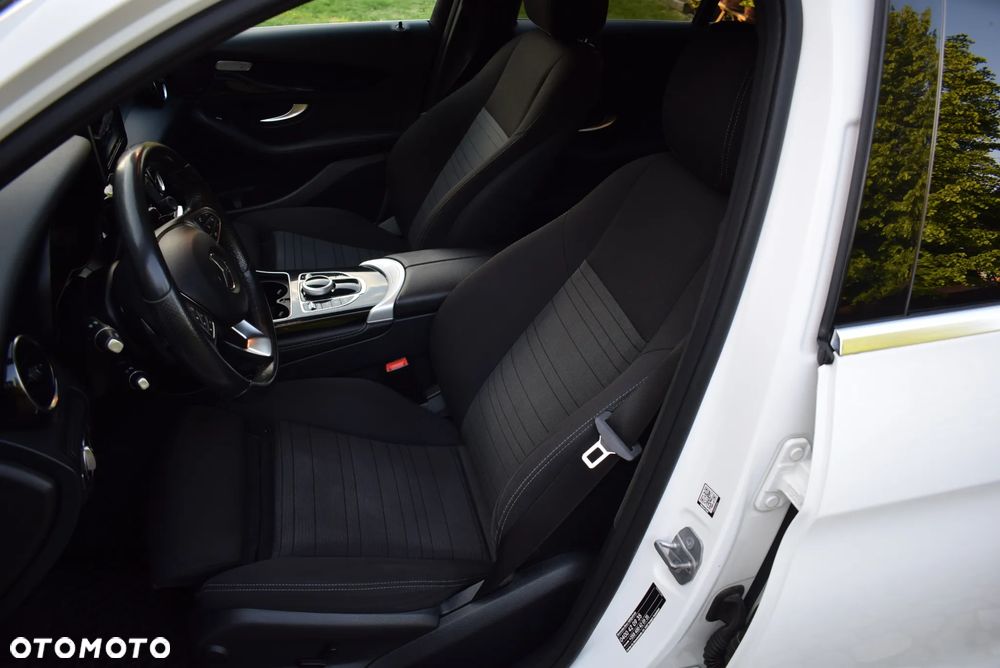 Mercedes-Benz GLC - 23