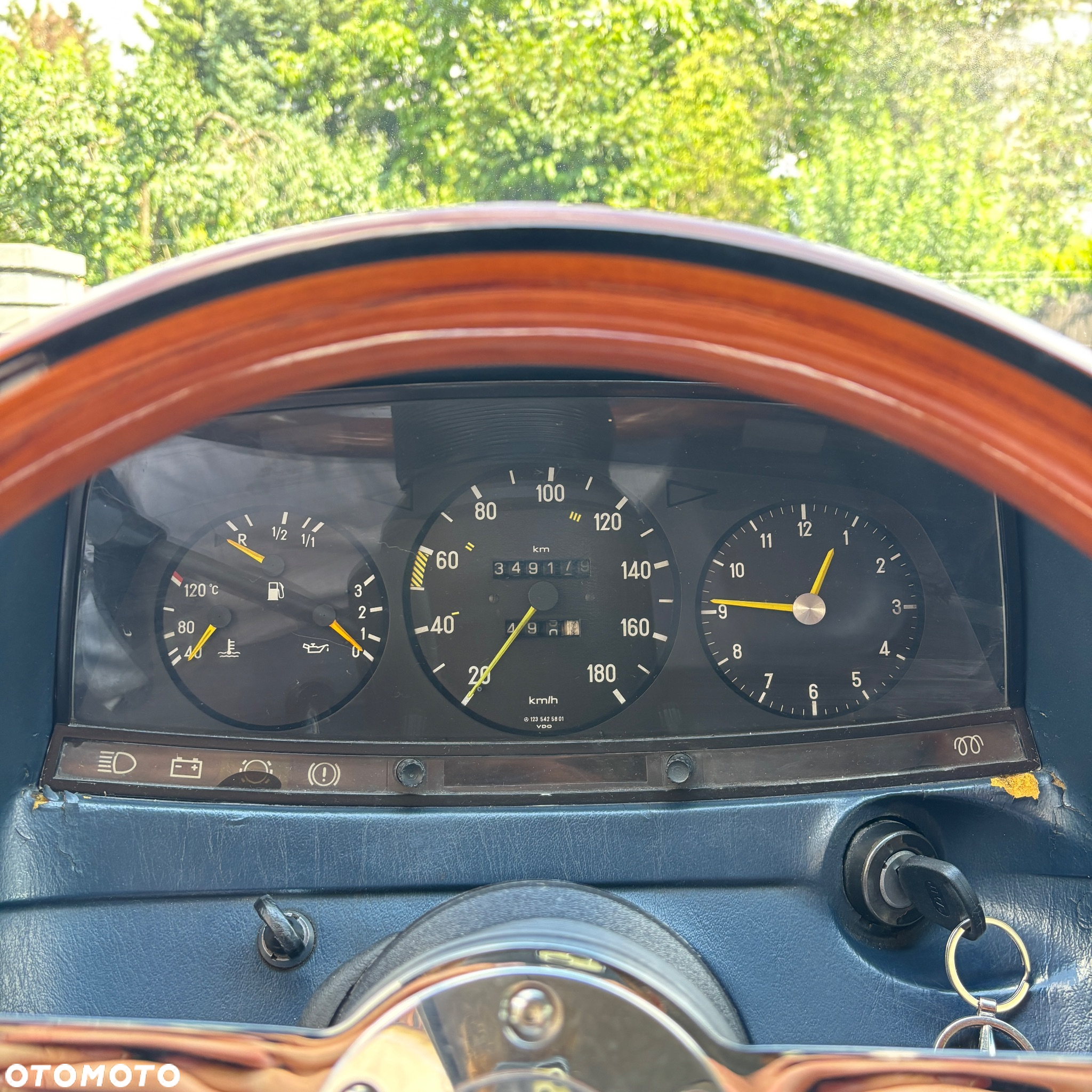Mercedes-Benz W123 - 11