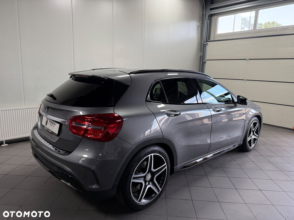 Mercedes-Benz GLA 250 4-Matic - 7