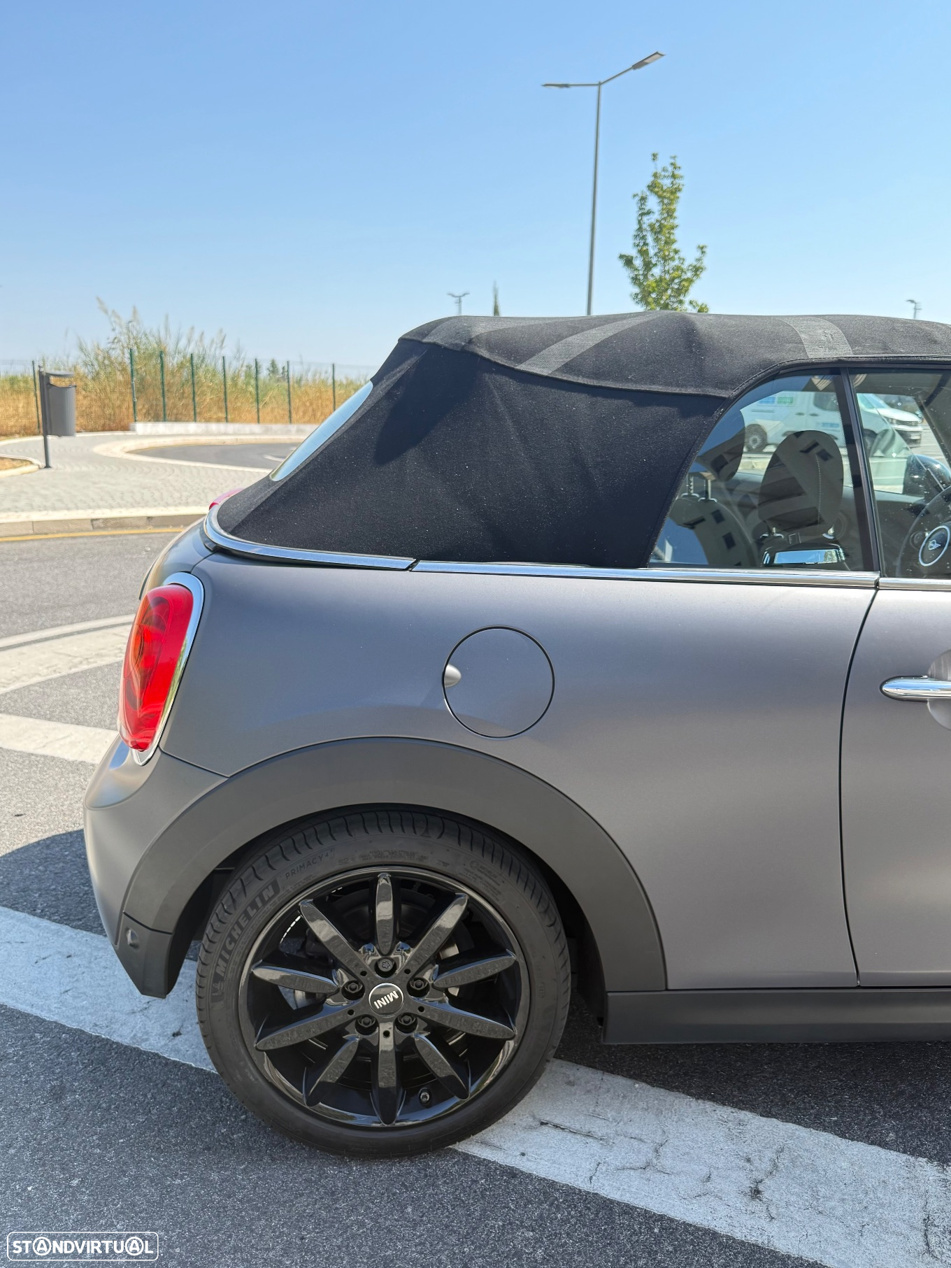 MINI Cabrio Cooper D - 8