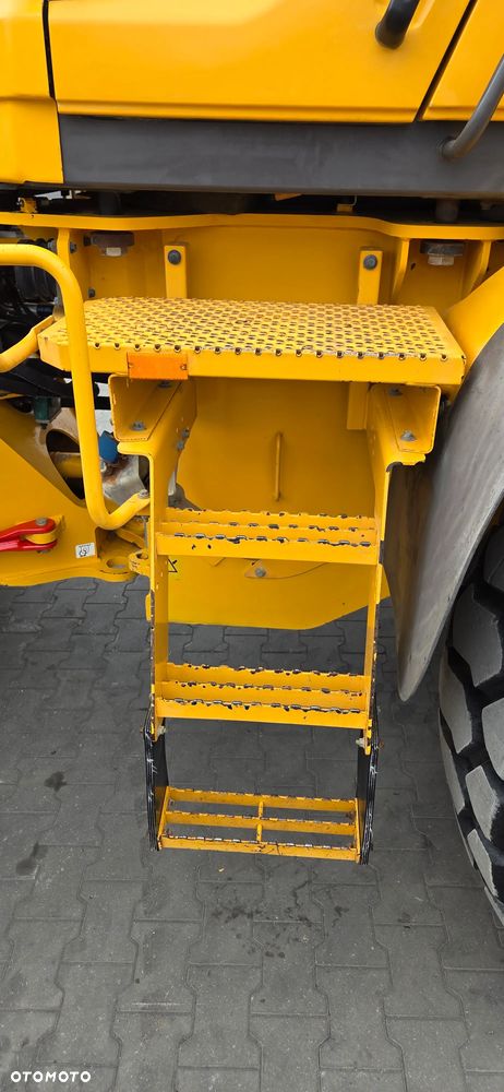 Volvo <<Volvo L90F, tylko 9400Mtg oryginał! Serwis Volvo Niemcy! Waga! sprowadzona>> - 11