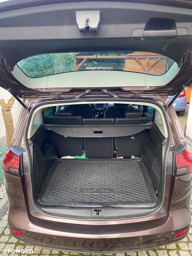 Opel Zafira 1.4 T Elite - 8