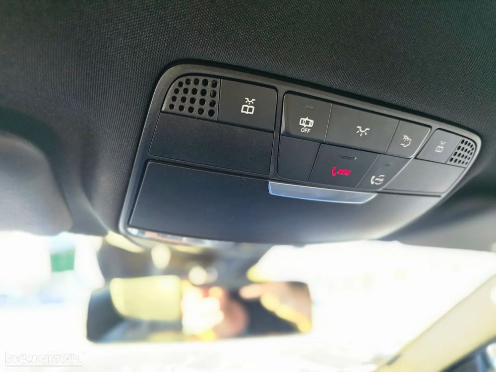 Mercedes-Benz E 300 de AMG Line - 38