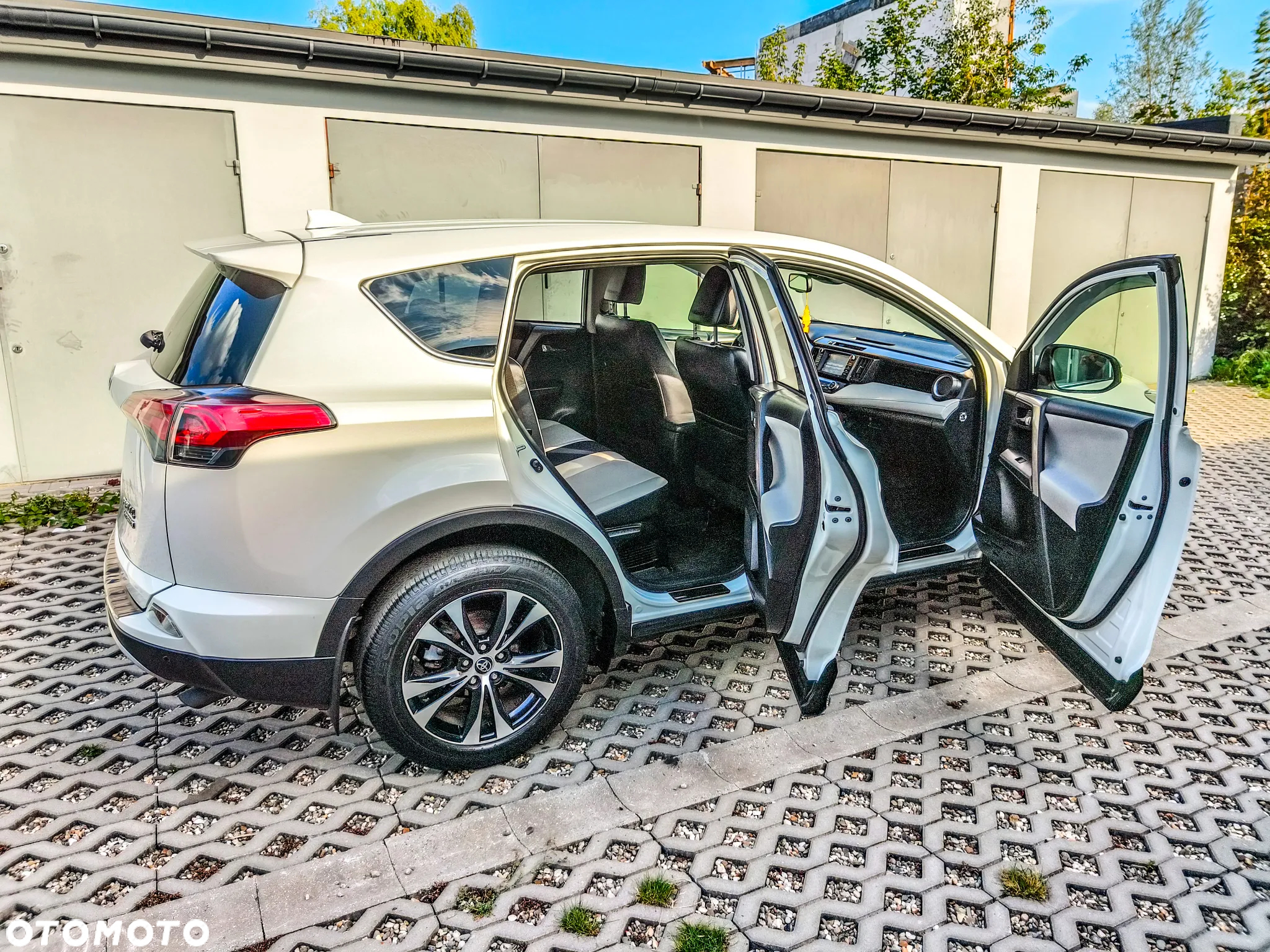 Toyota RAV4 - 7