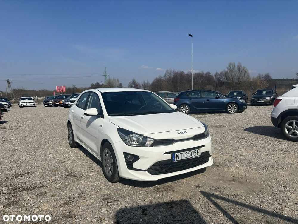Kia Rio - 16