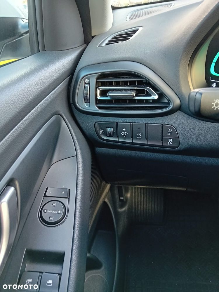 Hyundai i30 - 16