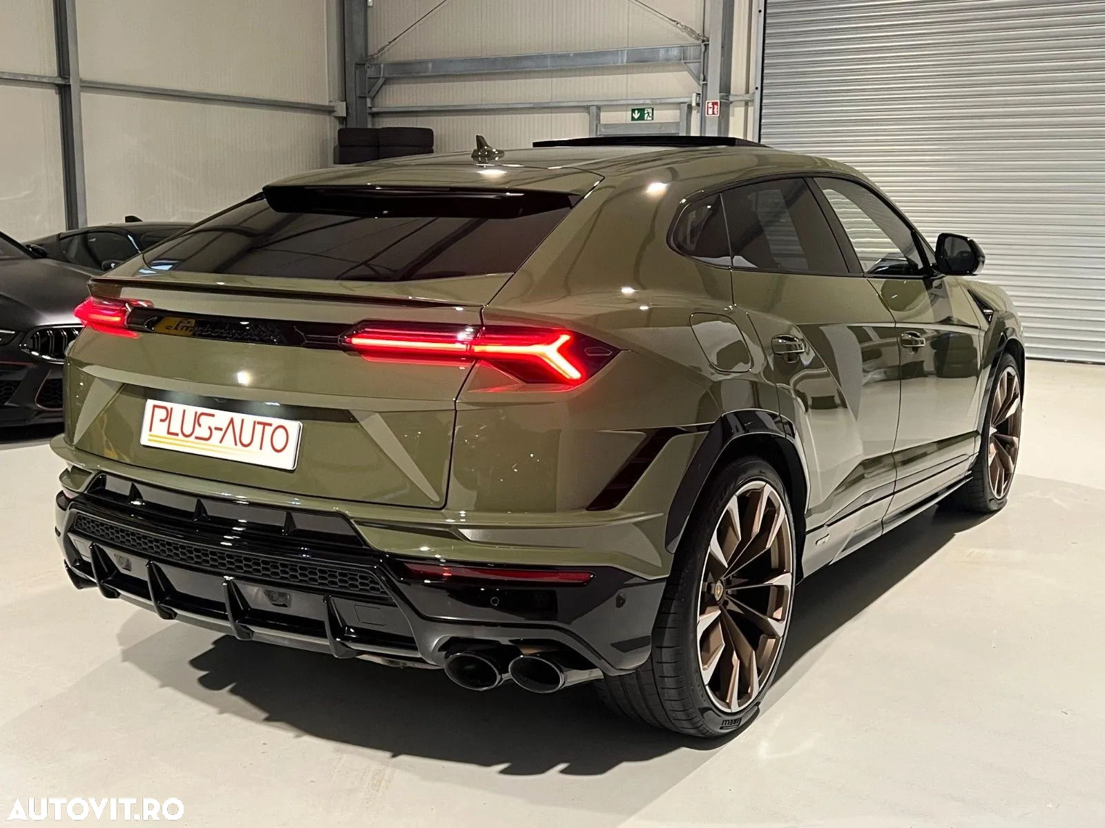 Lamborghini URUS Standard - 4