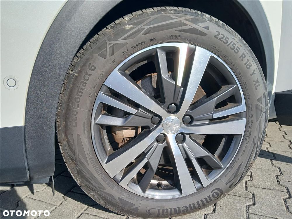 Peugeot 3008 225 e-EAT8 Allure Pack - 26