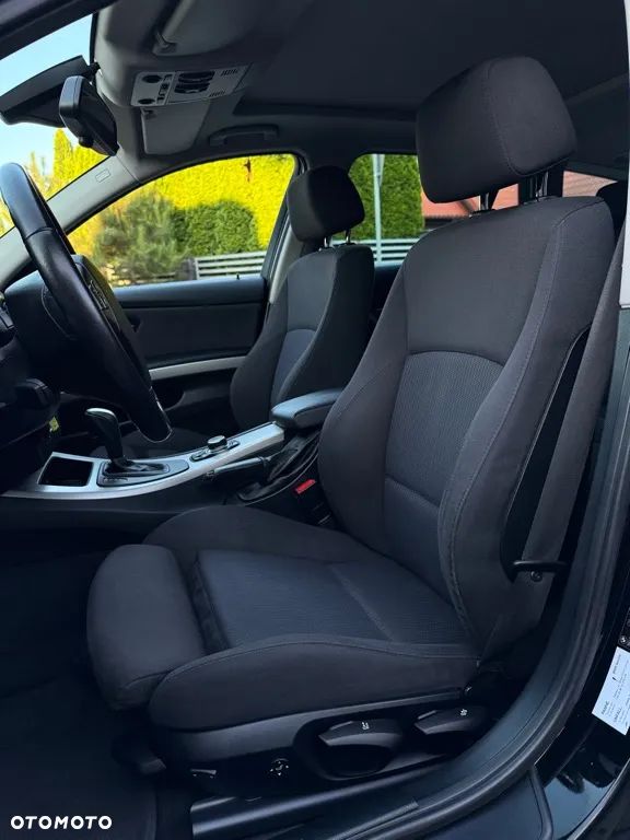 BMW Seria 3 320d Efficient Dynamics Sport Line - 29