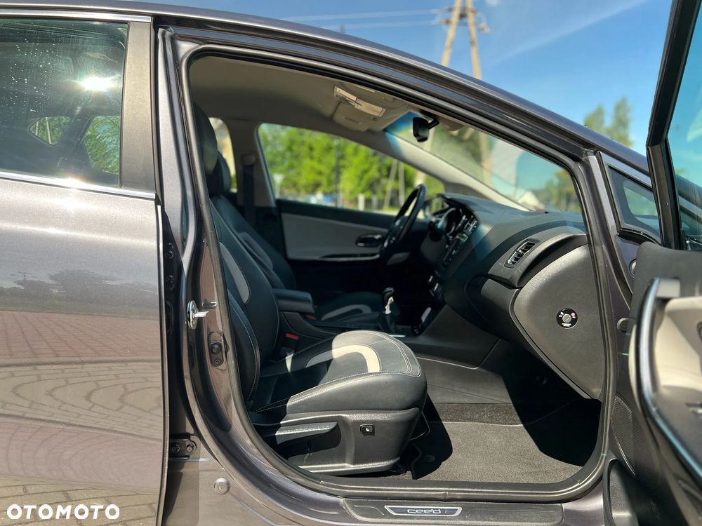 Kia Ceed 1.6 GDI ISG Vision - 9