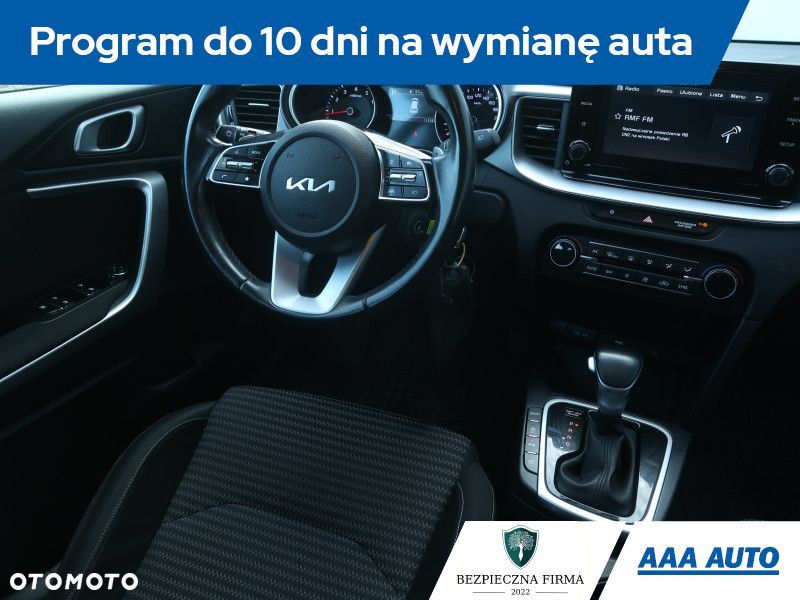 Kia Ceed - 8
