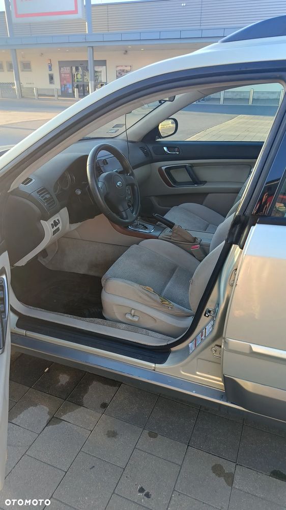 Subaru Legacy 2.5i AT - 4