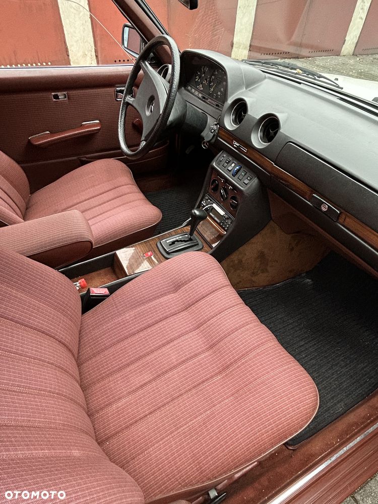 Mercedes-Benz W123 - 7