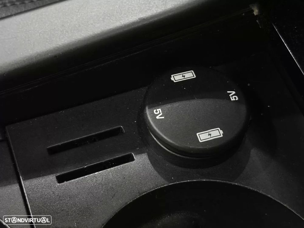 Land Rover Discovery Sport 2.2 SD4 HSE Auto - 12