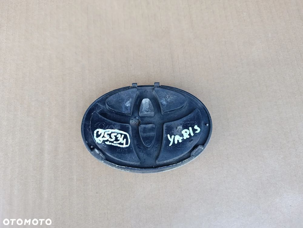 TOYOTA YARIS II 2 EMBLEMAT ZNACZEK CHROM PRZÓD 75311-0D030 - 2