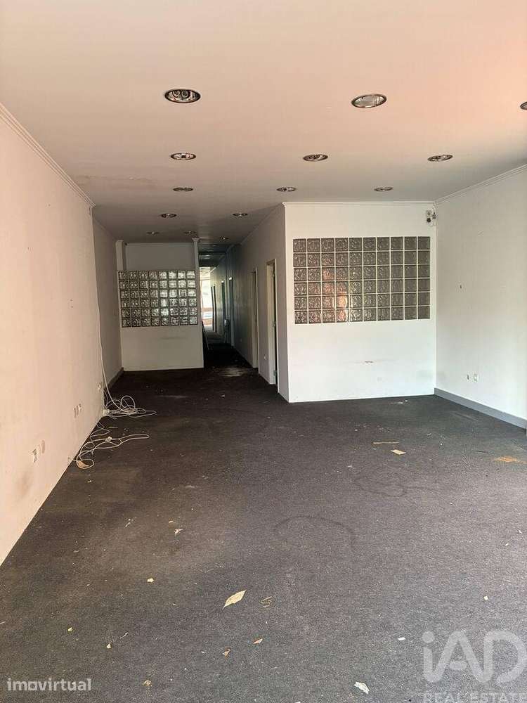 Loja / Estabelecimento Comercial em Benfica de 65,00 m2 - Grande imagem: 2/2