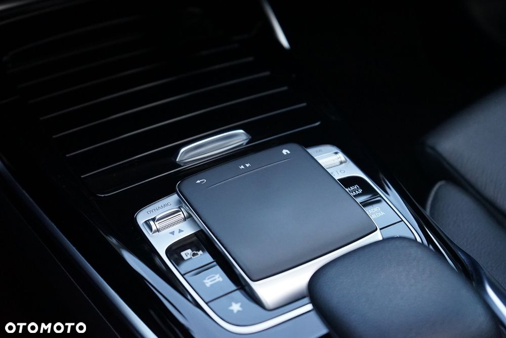 Mercedes-Benz Klasa A 35 AMG 4-Matic 7G-DCT - 26