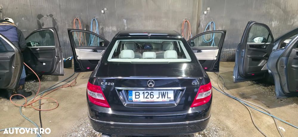 Mercedes-Benz C 220 CDI BlueEFFICIENCY - 14