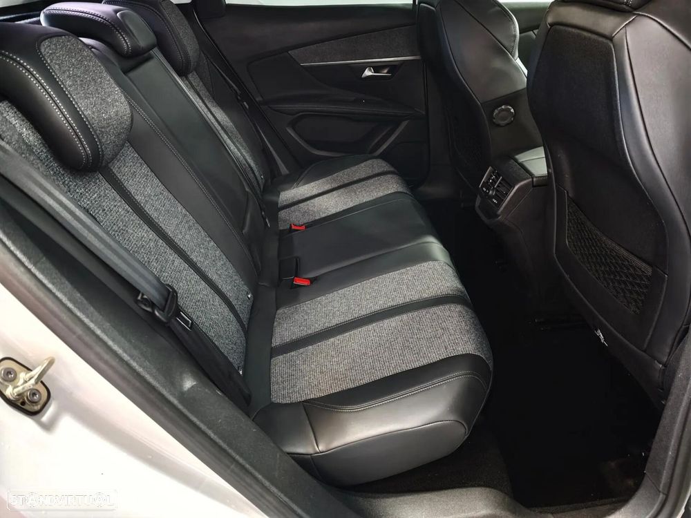 Peugeot 3008 PureTech 130 Stop & Start GPF Allure Business-Pack - 20