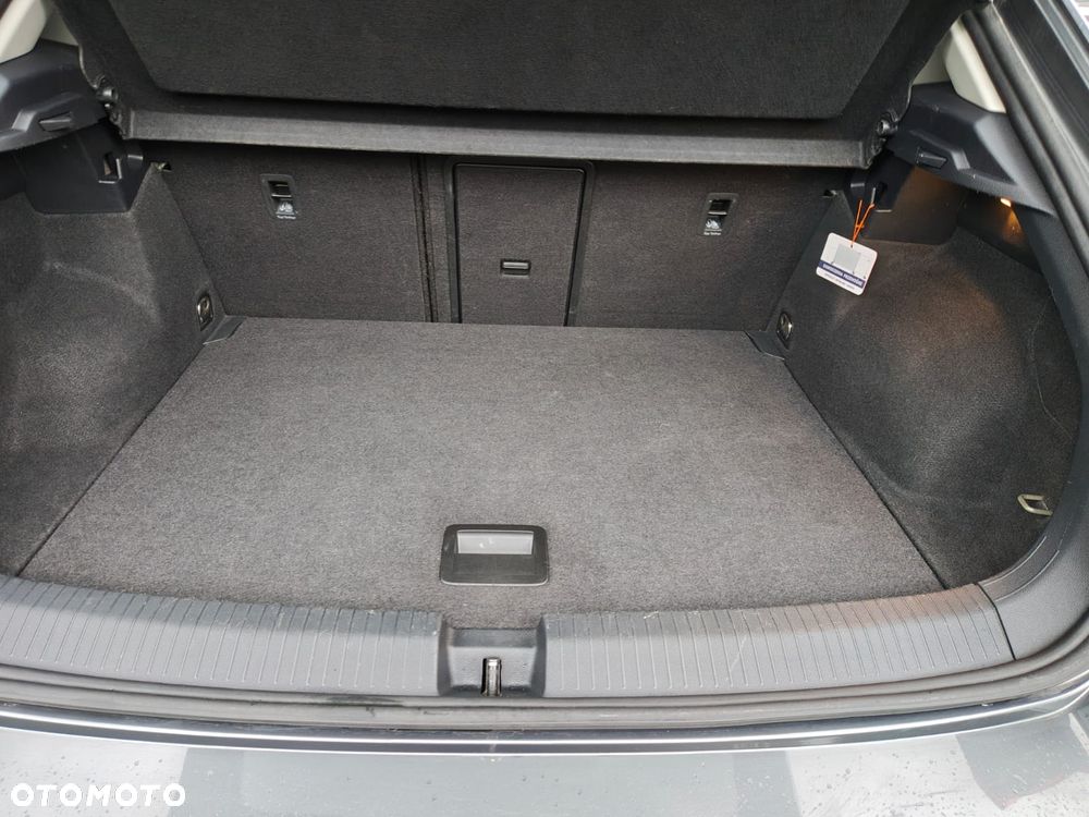 Volkswagen T-Roc 1.5 TSI Style - 32